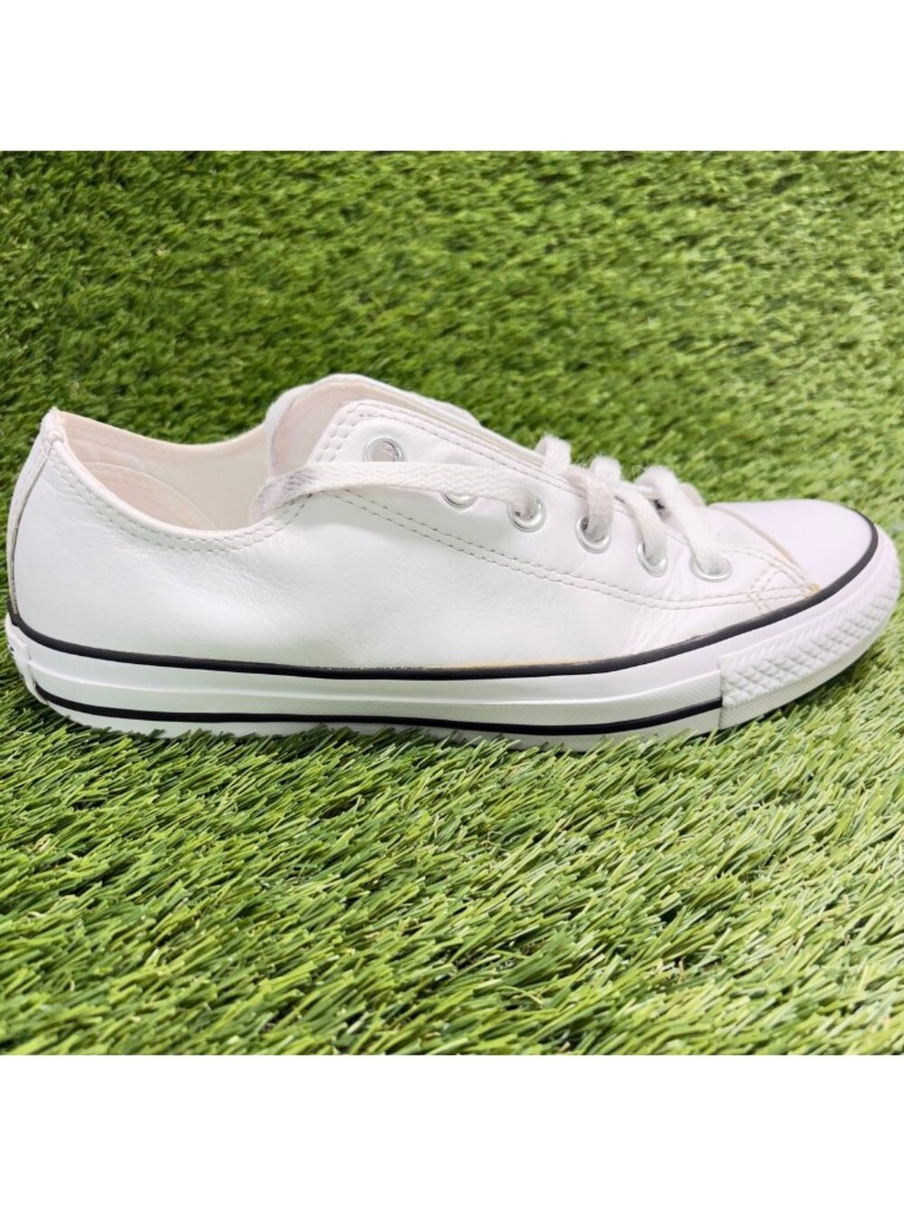 Converse Chuck Taylor All Star Low Womens Size 8 White Athletic Shoes Sneakers